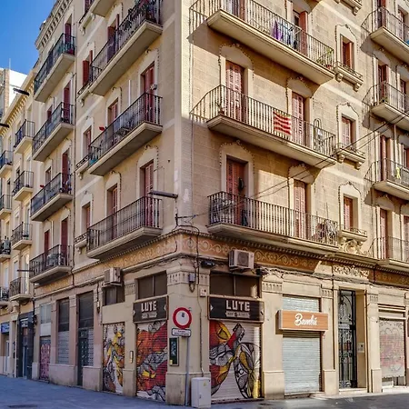Charming & Convenient Near Plaza Espanya Apartment